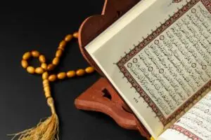 12 موقع متميز لتعلم دراسة القراءات عن بعد | دراسة القراءات 6 Gros plan sur un Mushaf